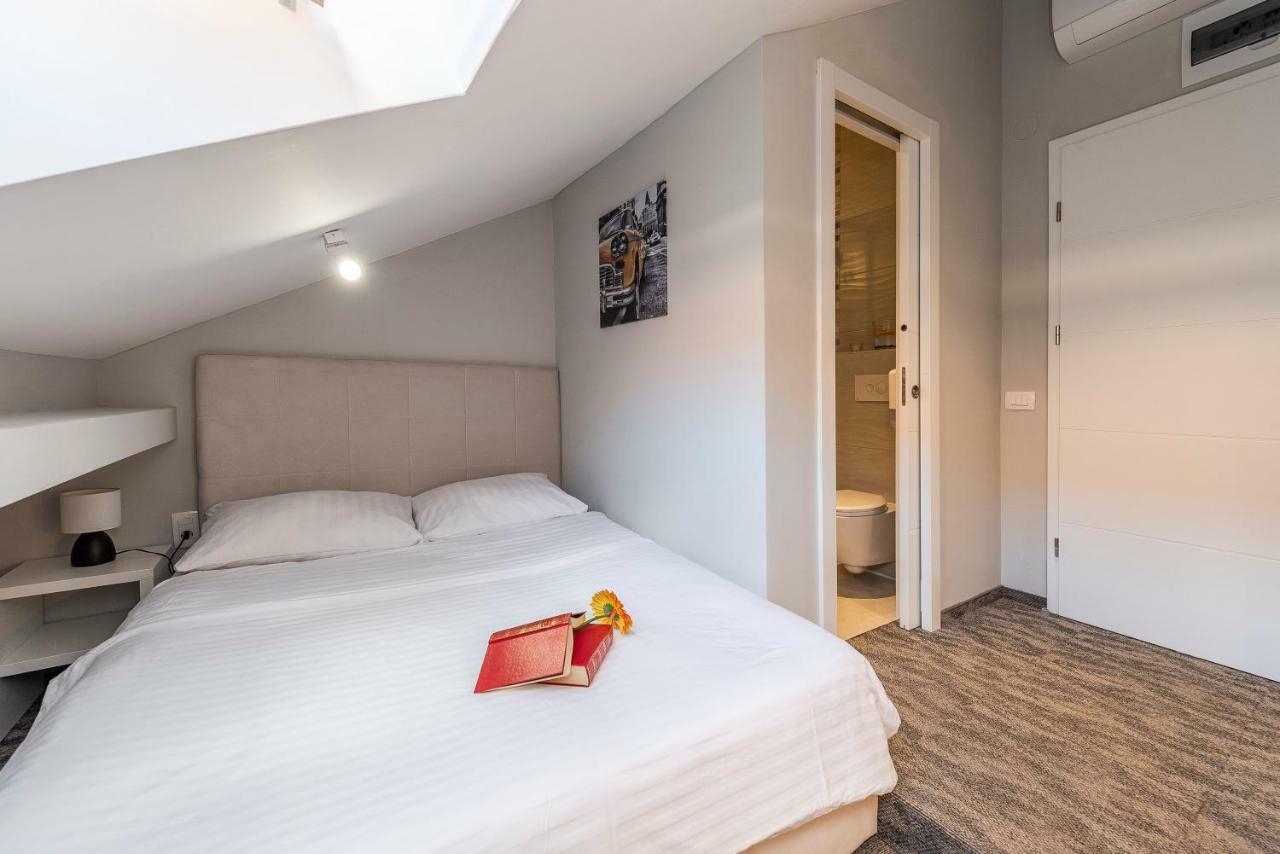 Downtown Boutique Hostel *