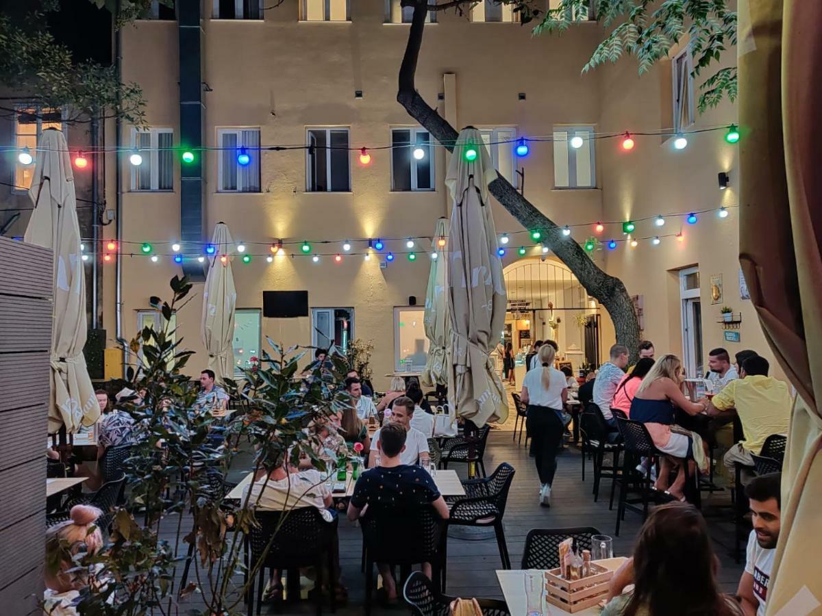 Downtown Boutique Hostel *